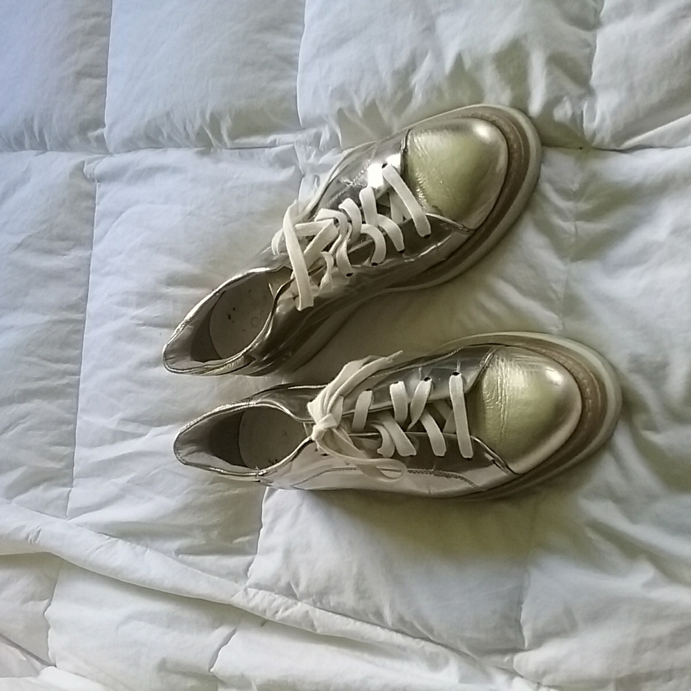 Momenti made in Italy sneakers